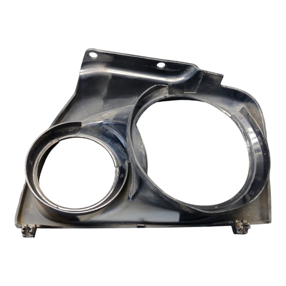 Moldura Farol L.d Pajero Sport 2010 Detalhes 5