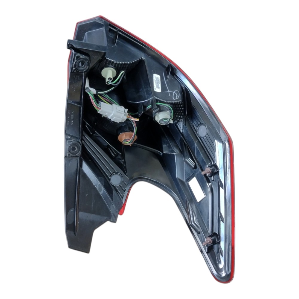 Farol T.d Nissan Kicks 2021 Com Detalhe Direito/passageiro Direito/passageiro 7