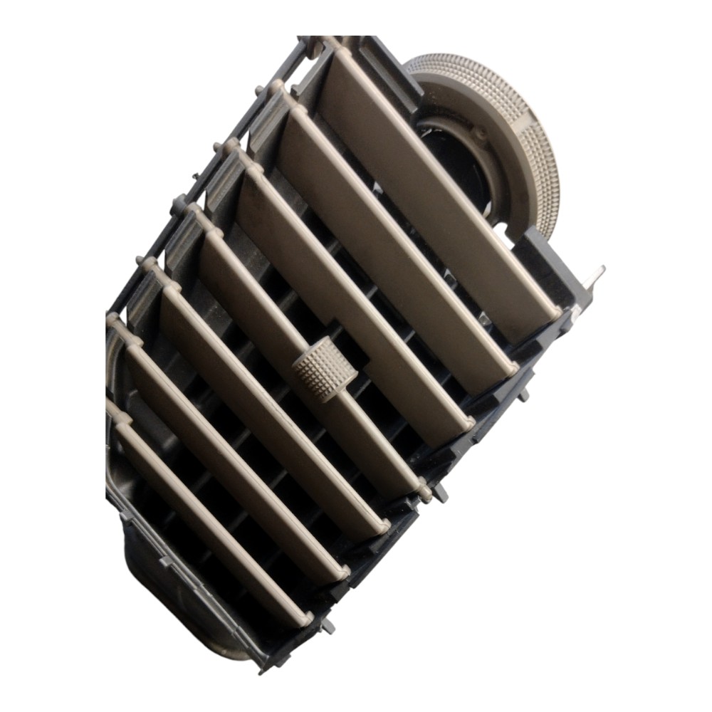 Difusor De Ar L.d Hilux Sw4 2009 Com Detalhe 7