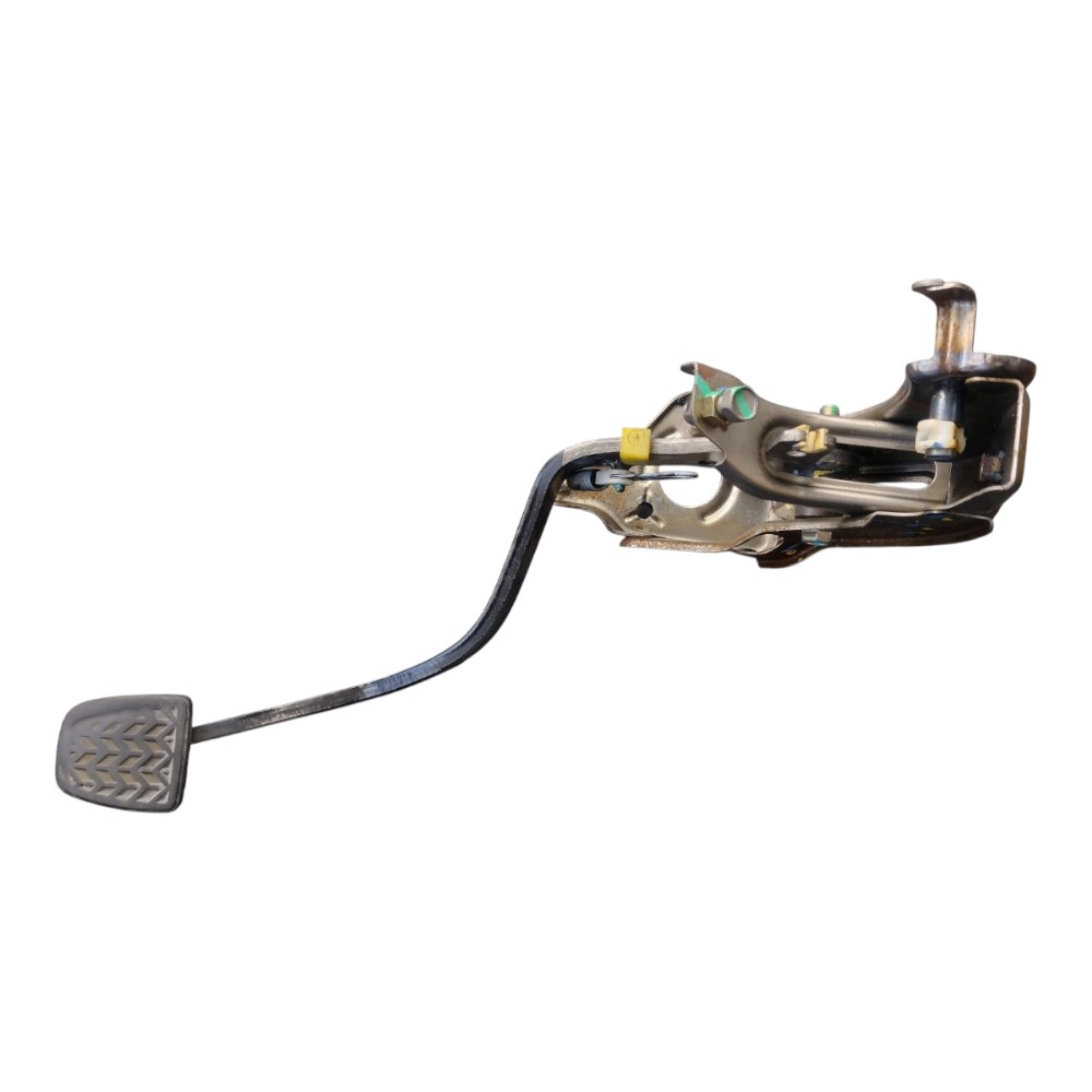 Pedal embreagem Hilux SW4 3.0 2009 3