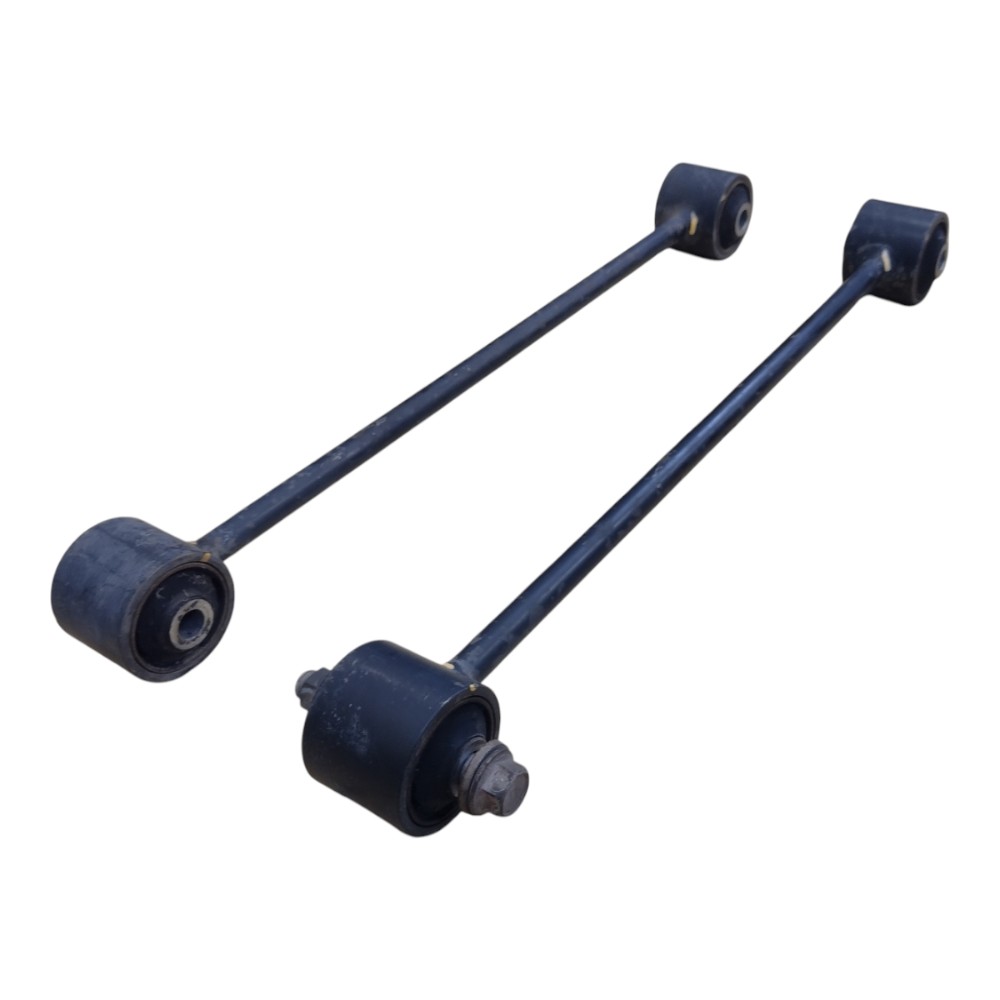 Par tirante suspensão traseiro Hilux SW4 2009    399$ cada 1