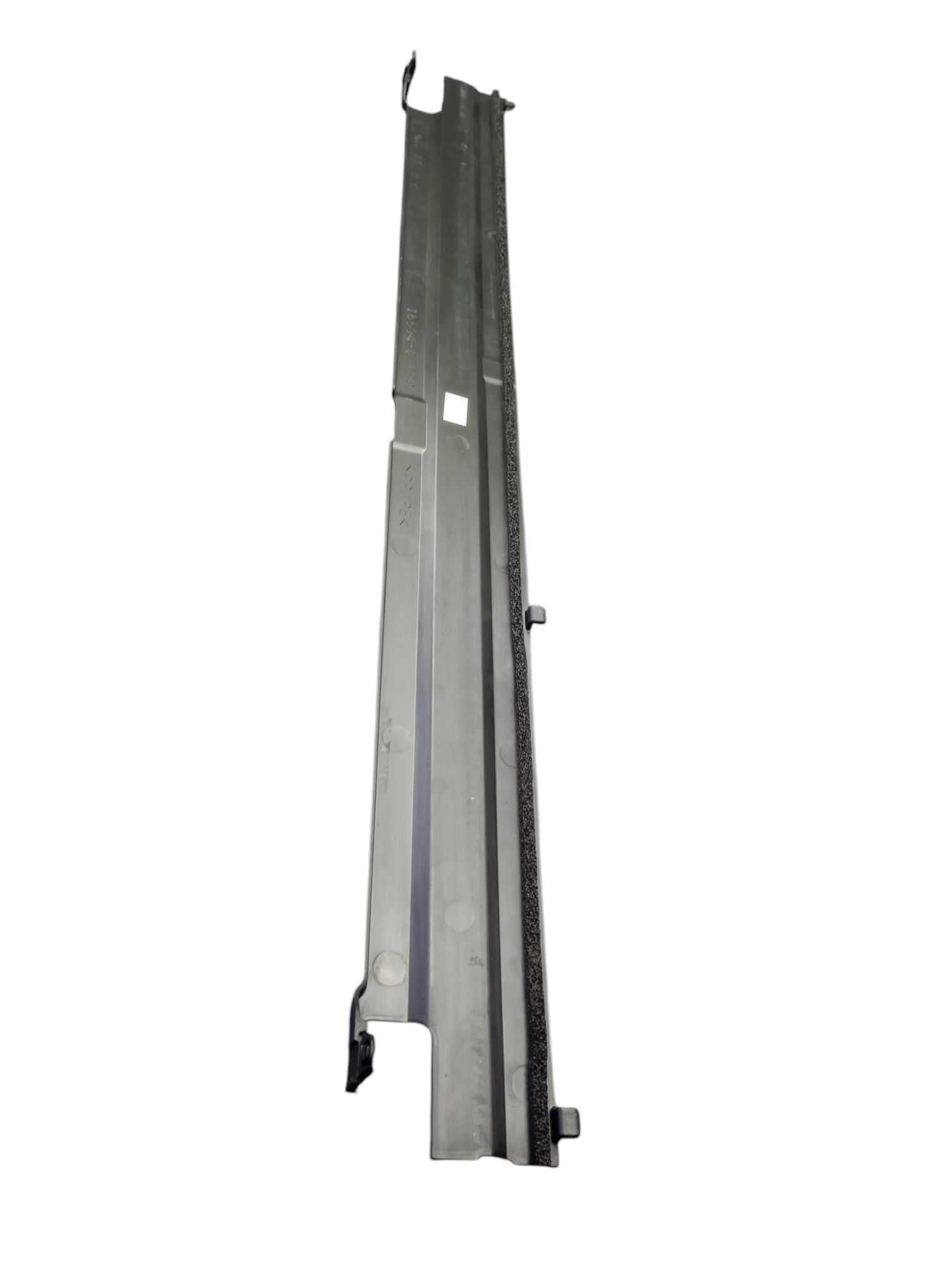 Defletor Superior Radiador Corolla Cross 1.8 Hybrid 2024 3