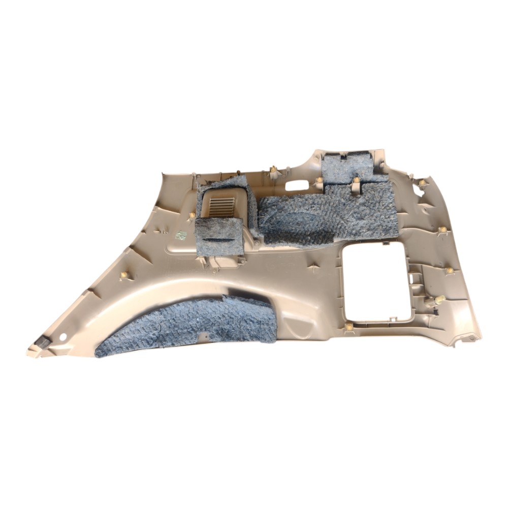 Acabamento interno porta malas LE Hilux SW4 2009 com detalhe 6