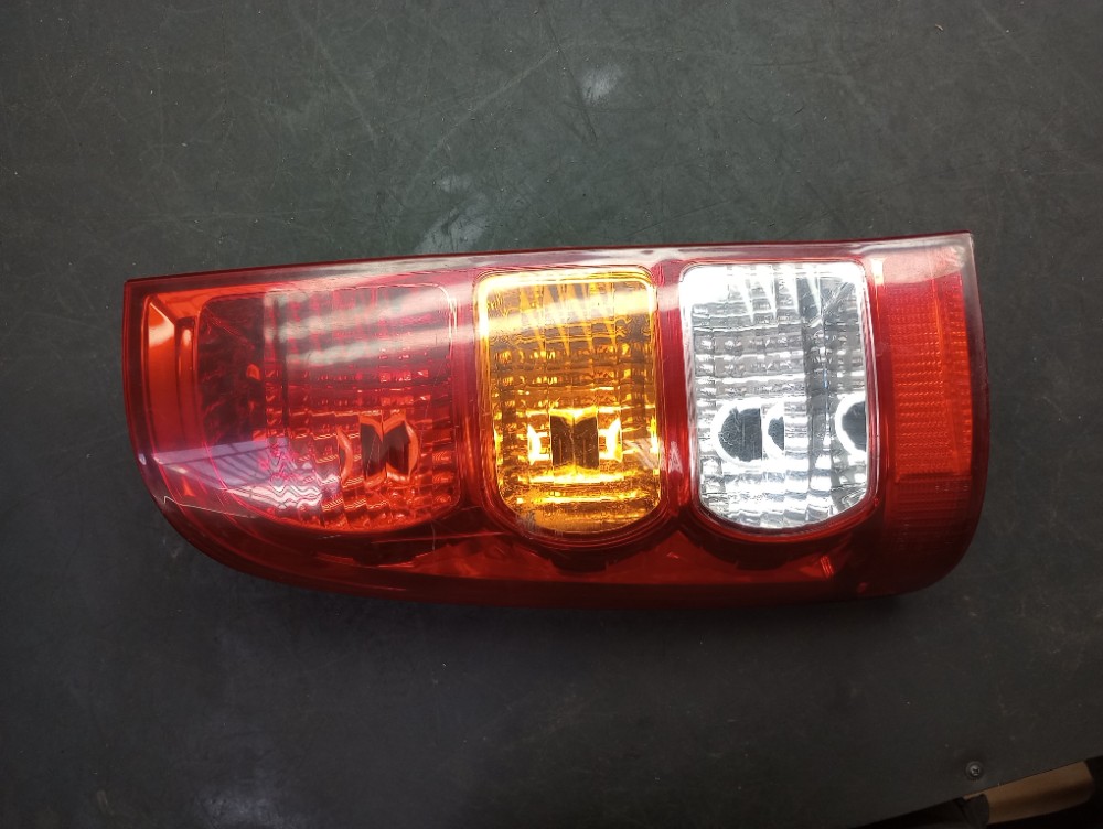 Lanterna T.e Hilux 2009 Recuperar Pino Esquerdo/motorista 4