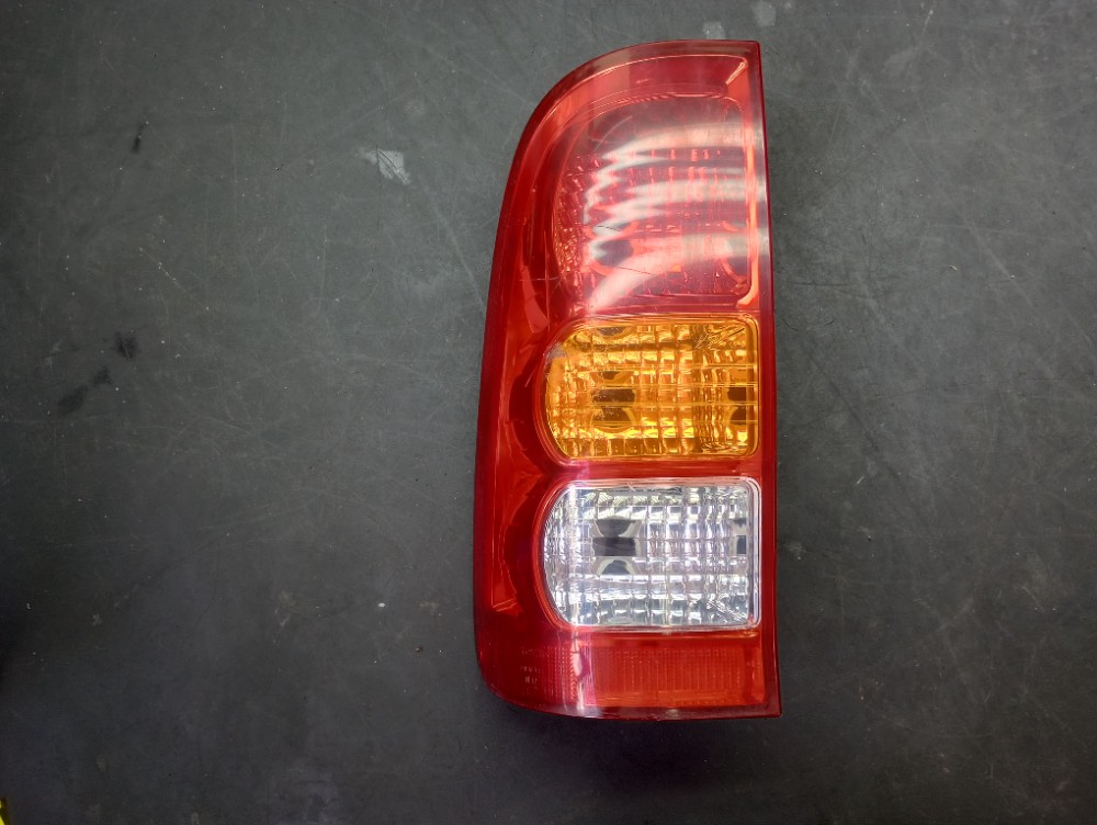 Lanterna T.e Hilux 2009 Recuperar Pino Esquerdo/motorista