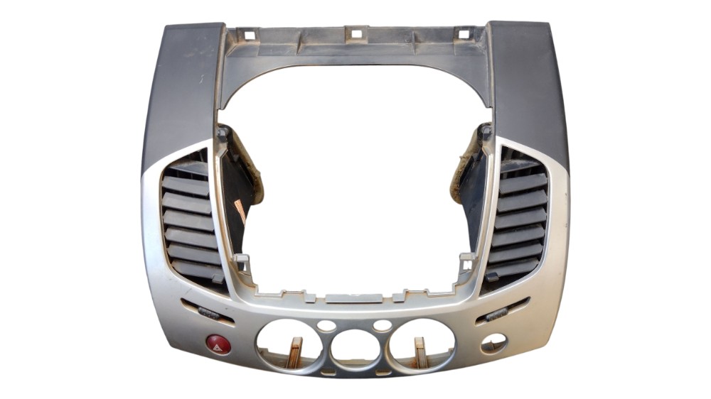 Moldura Interna Central Painel Pajero Dakar 2012 Com Detalhe 1