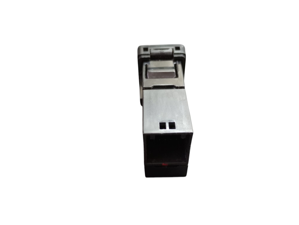 Tomada Usb Hilux Sw4 2.8 2019 8