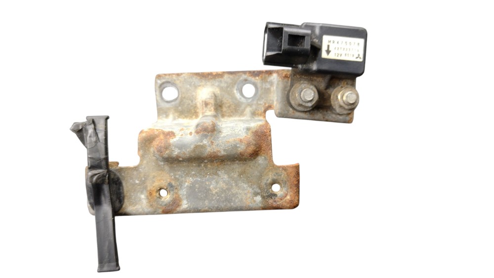 Sensor impacto airbag Pajero TR4 2011 1