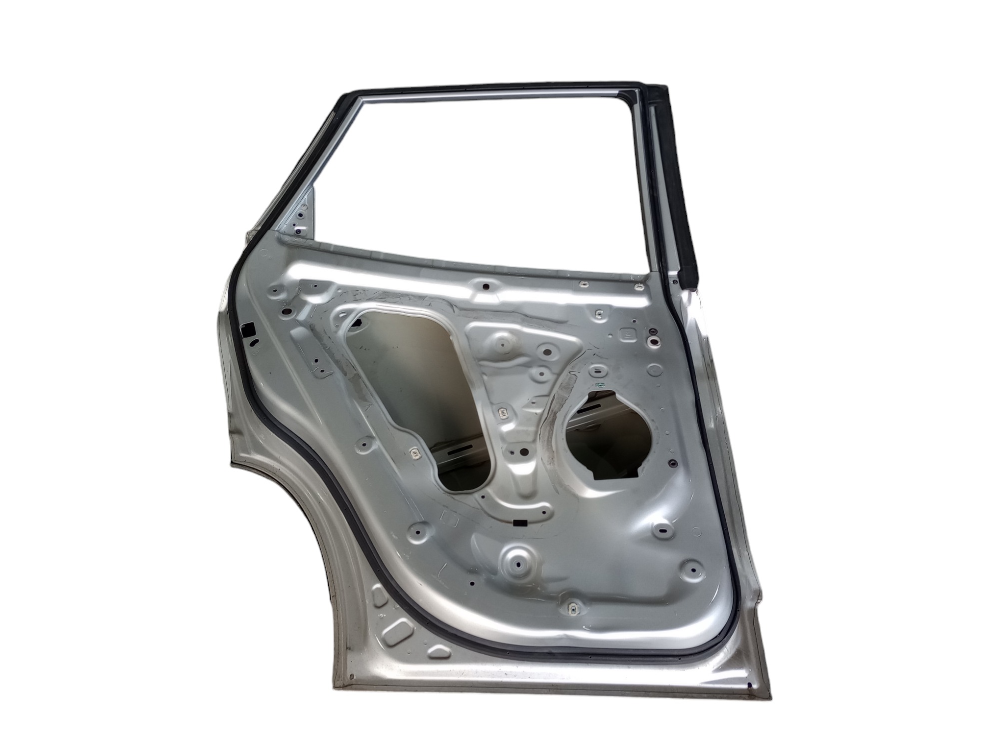 Porta T.e Chevrolet Tracker 2021 Traseira Esquerdo Prata 5