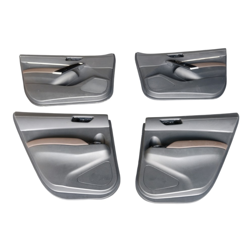 Jogo forro de porta Corolla Cross 2025