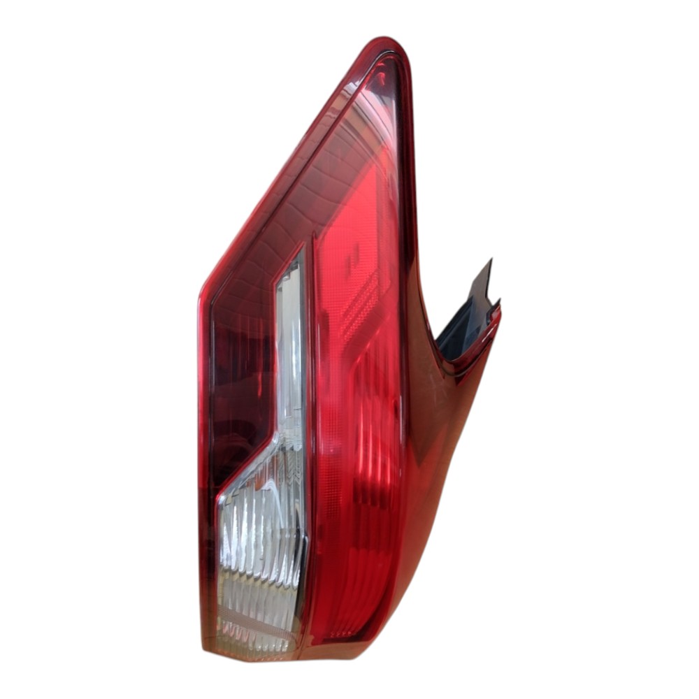 Farol T.e Nissan Kicks 2021 Com Detalhe Esquerdo/motorista Esquerdo/motorista 2