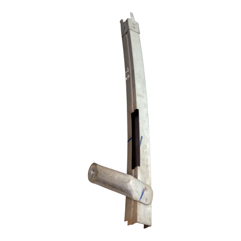 Guia Canaleta Vidro Porta T.e Nissan Frontier 2014 2