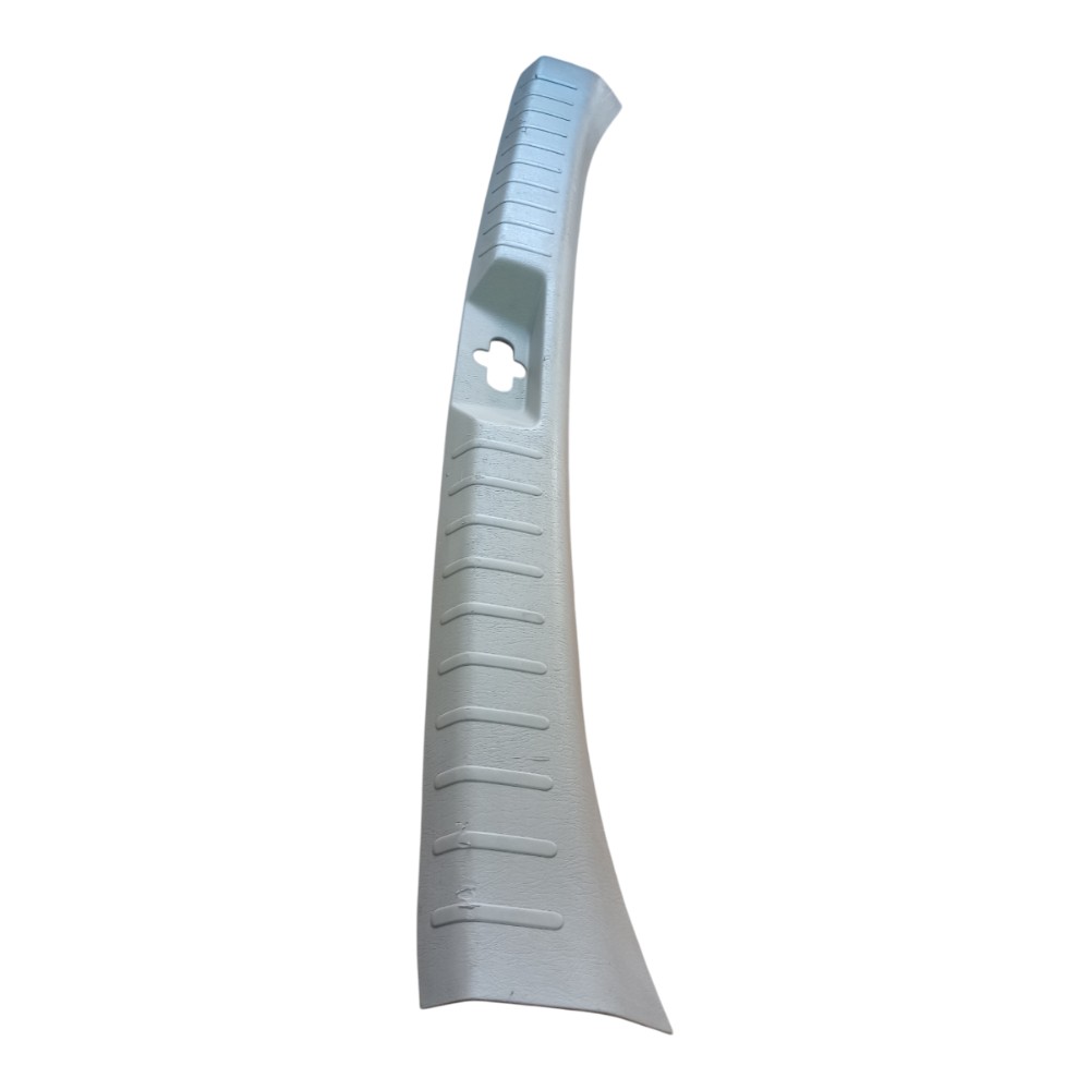 Soleira Tampa Traseira Hilux Sw4 2008 Com Detalhe 2