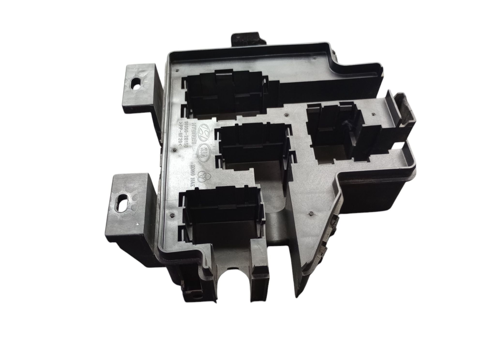 Suporte Inferior Caixa De Fusível Santa Fé 3.5 V6 2013 3
