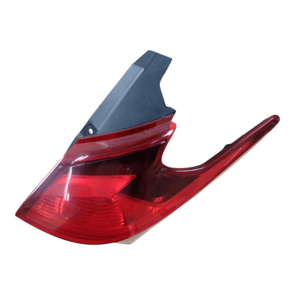 Farol T.d Nissan Kicks 2021 Com Detalhe Direito/passageiro Direito/passageiro 4