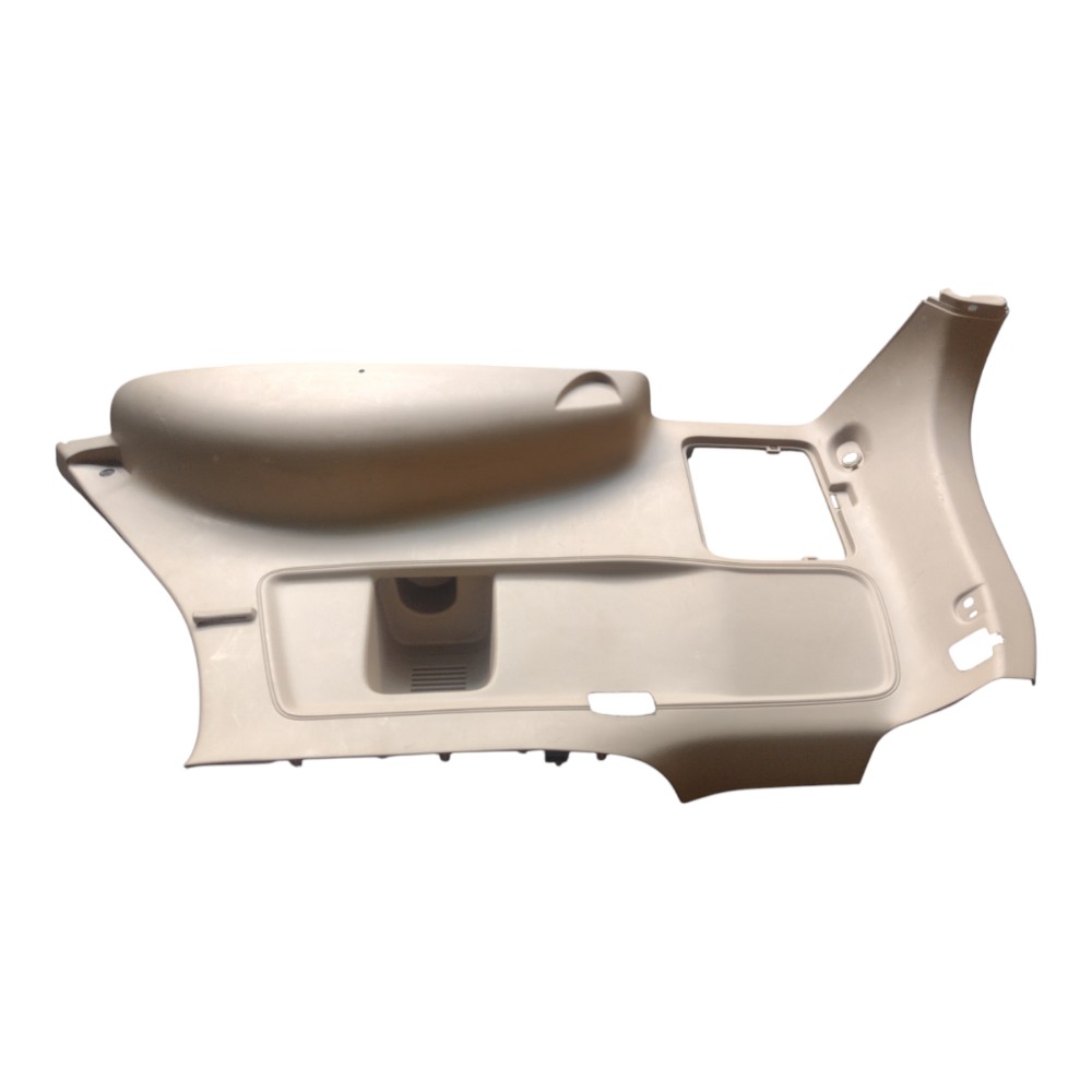 Acabamento interno porta malas LE Hilux SW4 2009 com detalhe 1