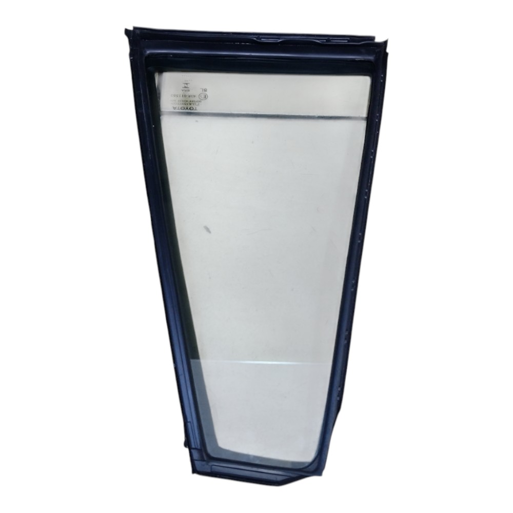 Vidro fixo porta T.D Corolla Cross 2025 3