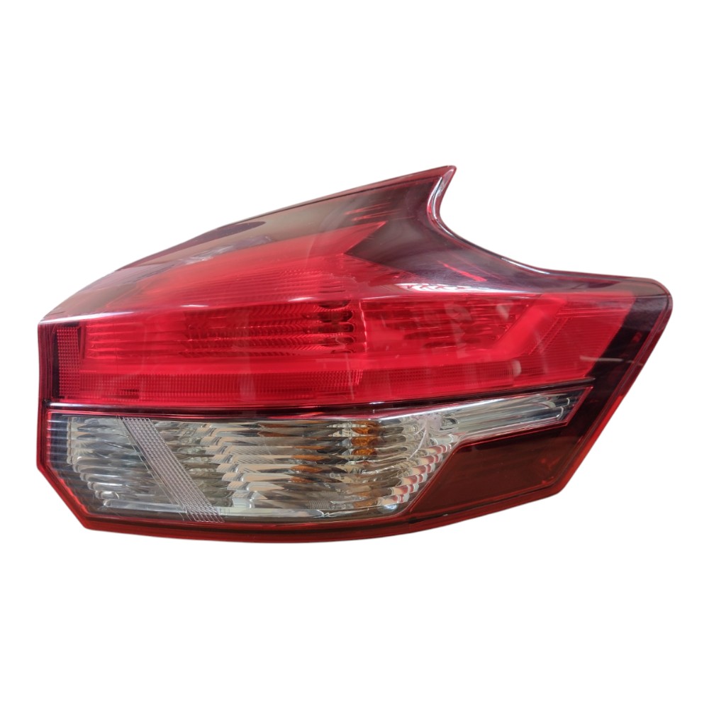 Farol T.d Nissan Kicks 2021 Com Detalhe Direito/passageiro Direito/passageiro 1