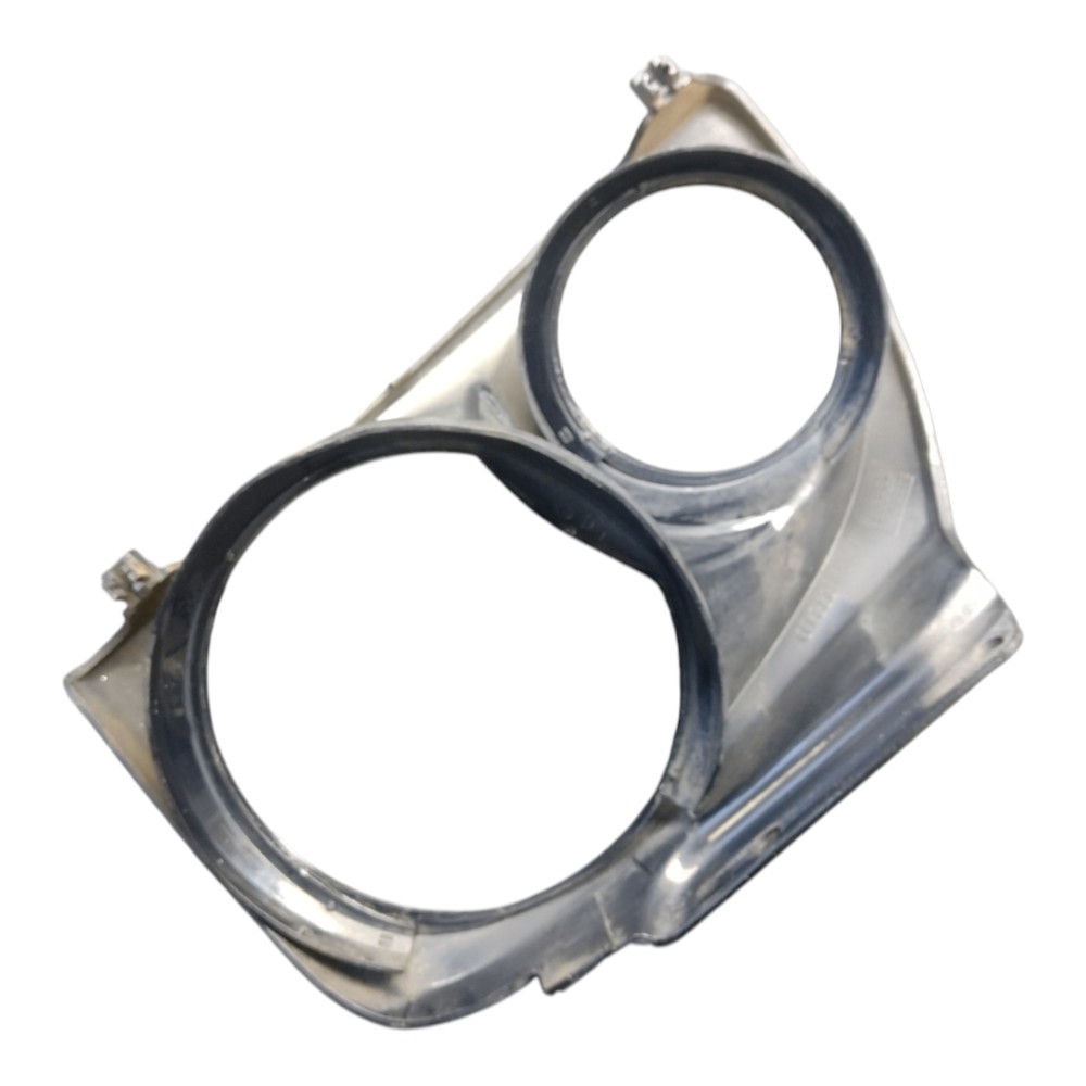 Moldura Farol L.d Pajero Sport 2010 Detalhes 2