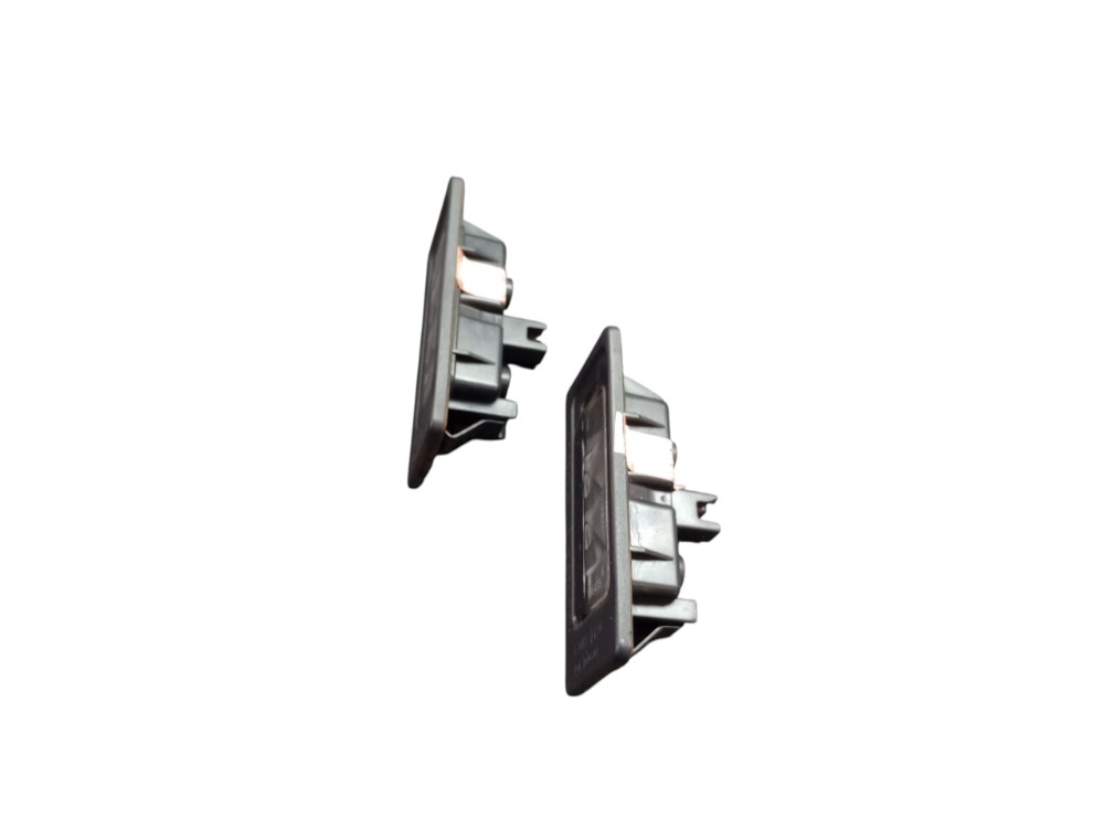 Par Luz De Placa Led Volkswagen Tiguan 2014 3