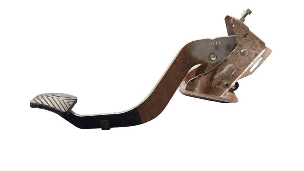 Pedal embreagem L200 Triton 2011 5