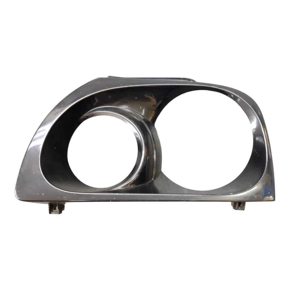 Moldura Farol L.e Pajero Sport 2010 3