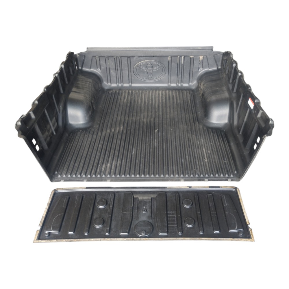 Acabamento protetor caçamba e tampa traseira Hilux 2024