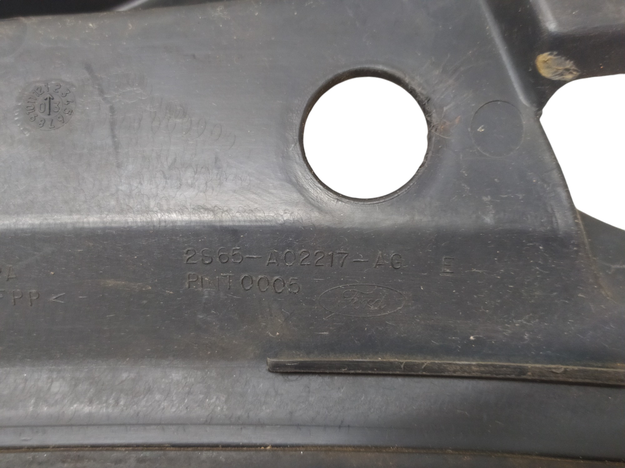 Grade Churrasqueira Ford Fiesta Par 2003 V100 5