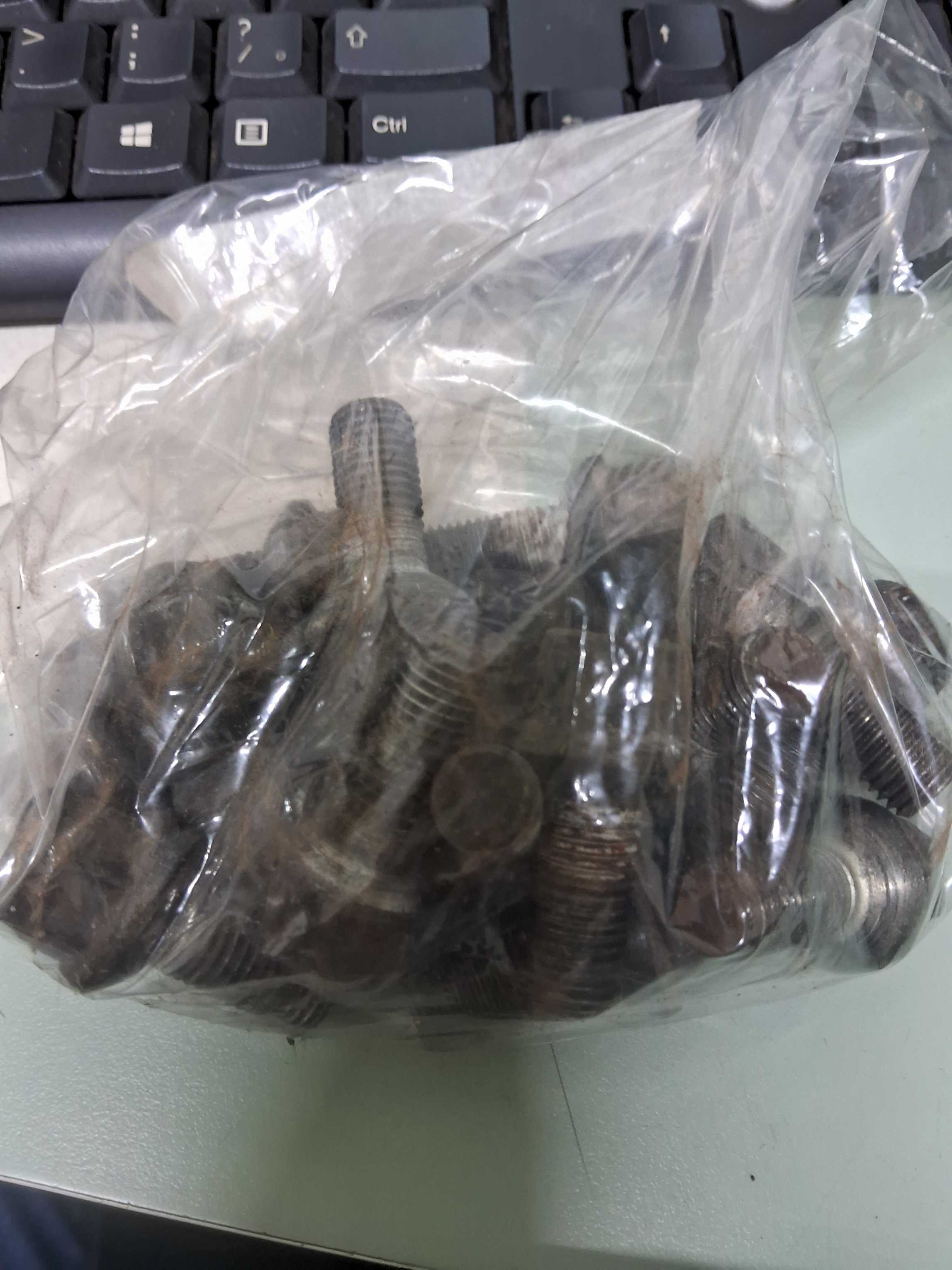 Parafuso de Roda VW Polo V141