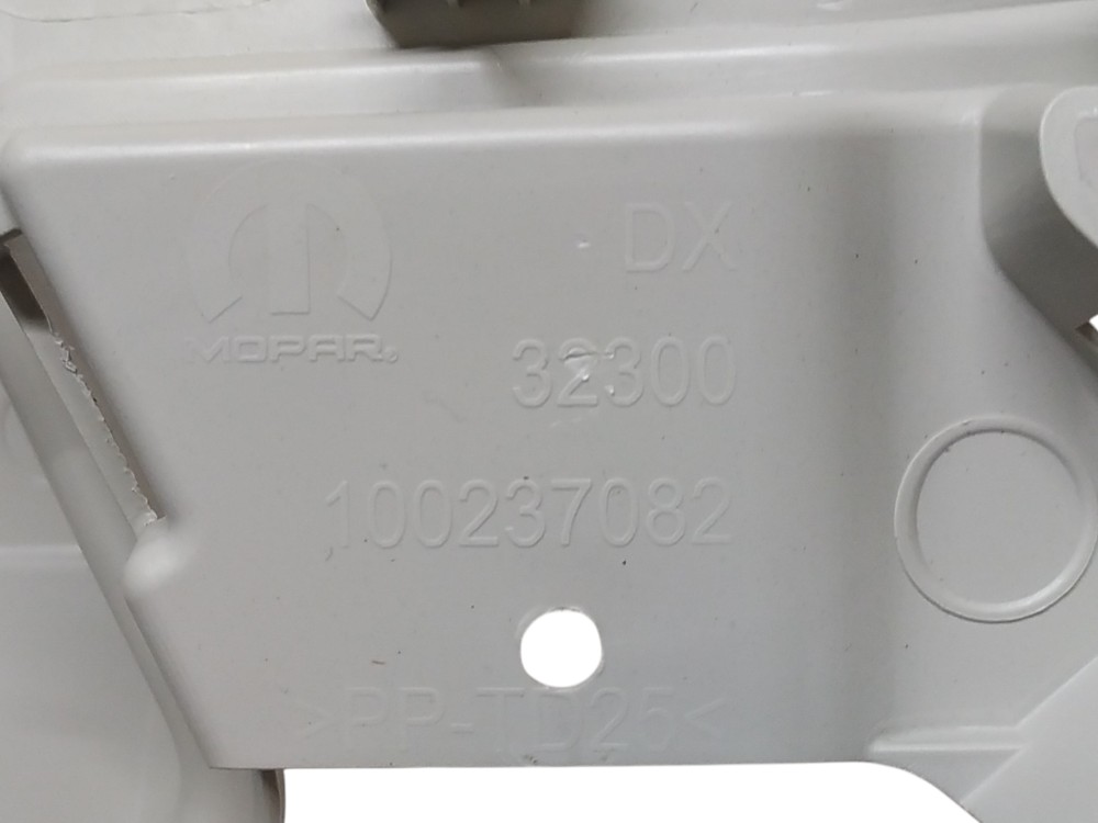 Suporte Bagagito Direito Fiat Argo 2022 V139 6