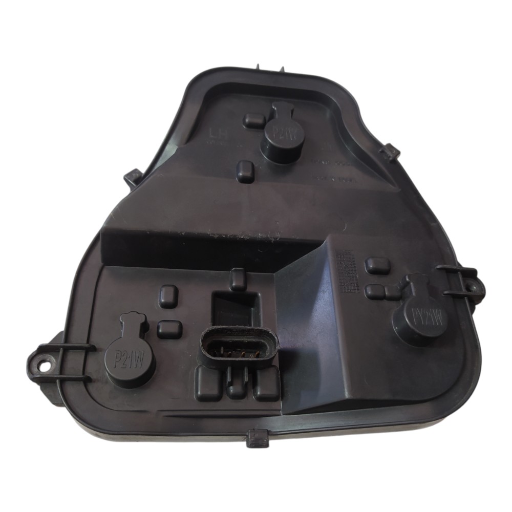 Circuito Lanterna Traseira Esquerda Chevrolet Onix 2014 V140 4