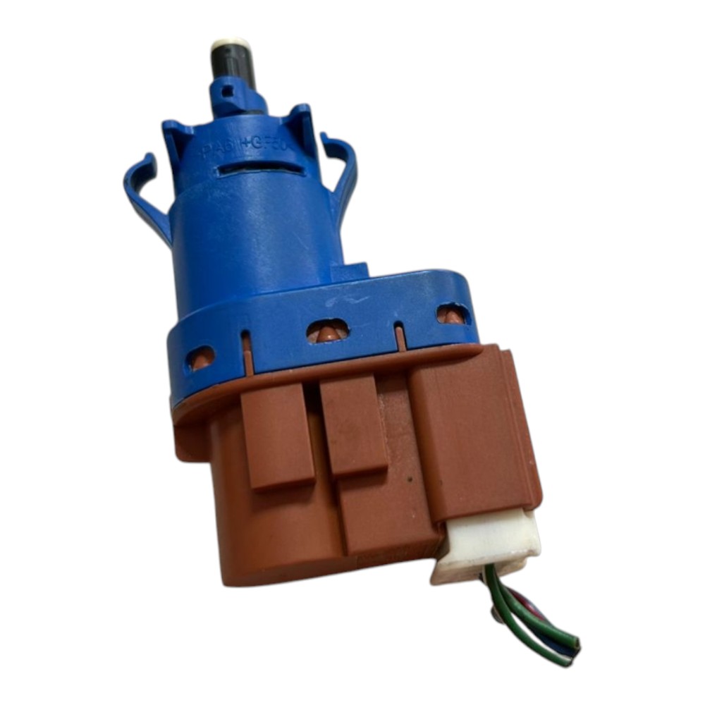 Interruptor Sensor Pedal Estacionamento Fiat Mobi 1.0 2018 3