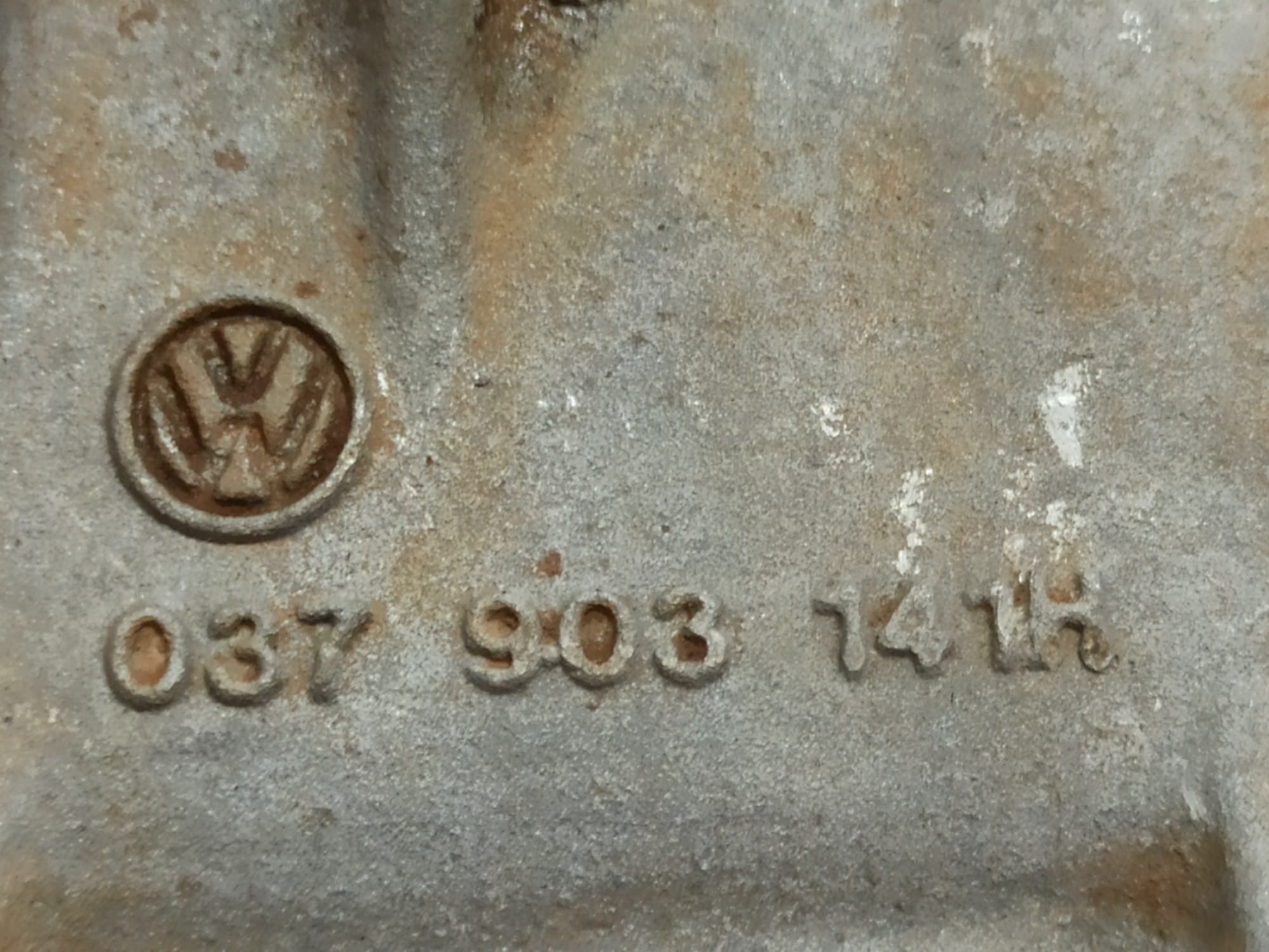 Suporte Alternador Volkswagen Golf Ap 1.8 1995 V13 7