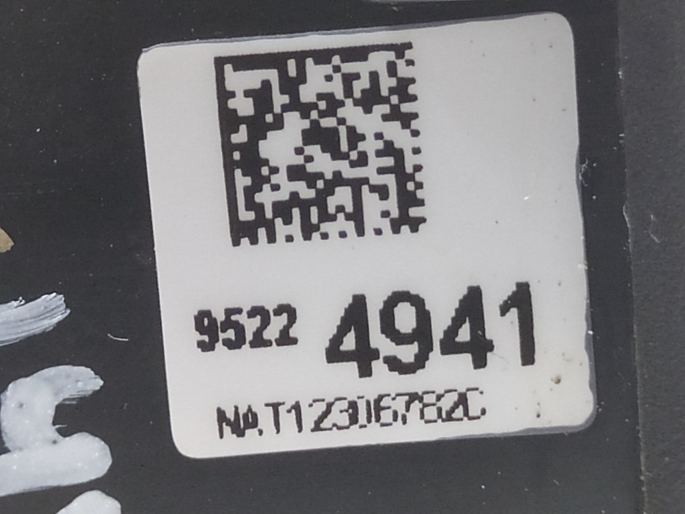 Conector Entrada Usb Auxiliar Painel Gm Onix 2014 V140 5