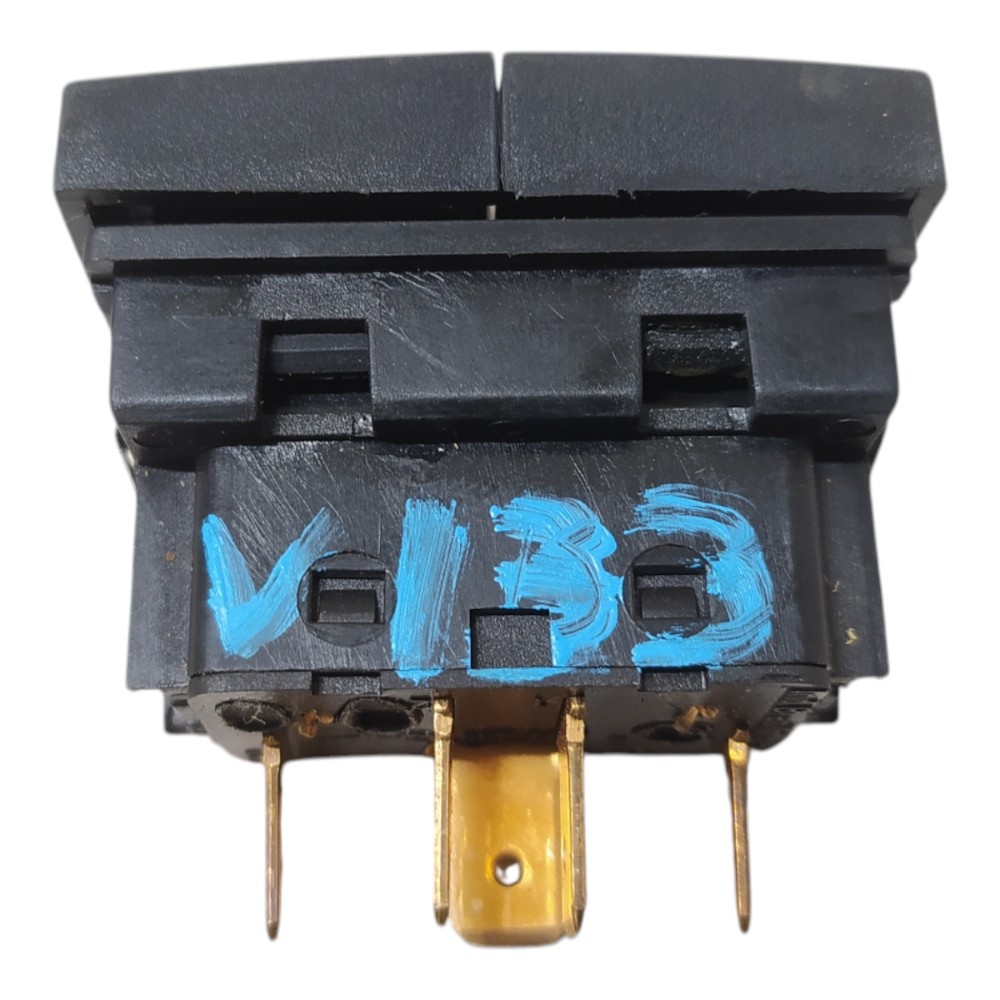 Botao vidro elétrico dianteiro Vw Gol G3 1.0 2001 V133 4