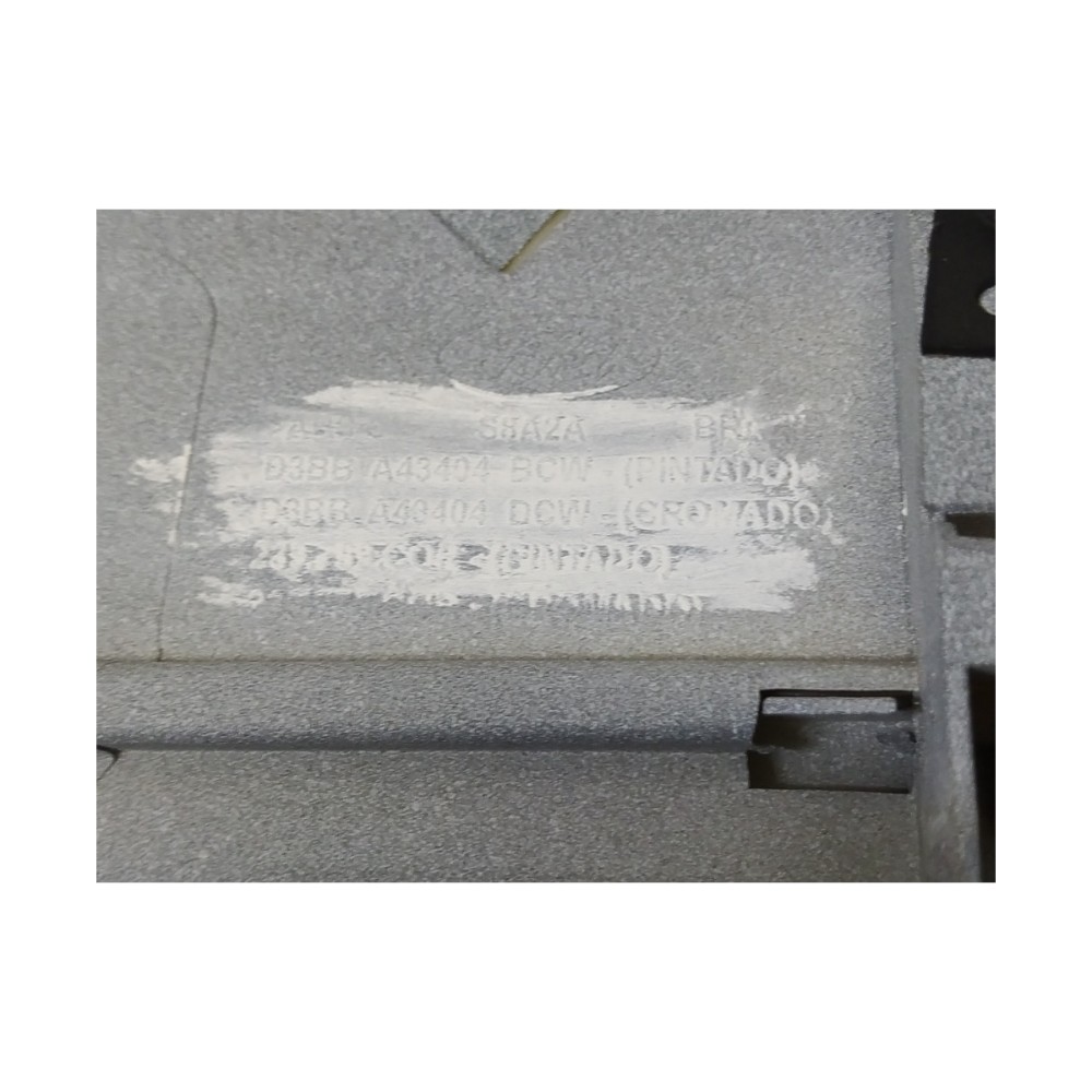 Moldura Puxador Tampa Traseira Ford New Fiesta 2019 V134 Branco 9