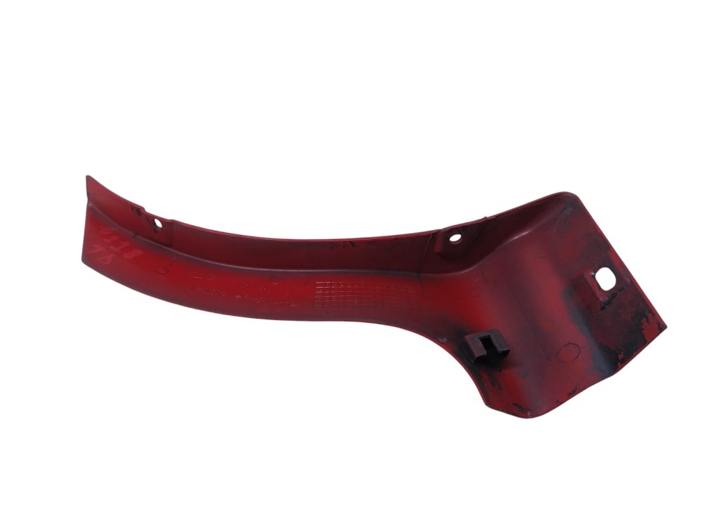 Acabamento Spoiler Traseiro Direito Chery Qq 1.1 2012 V118 4