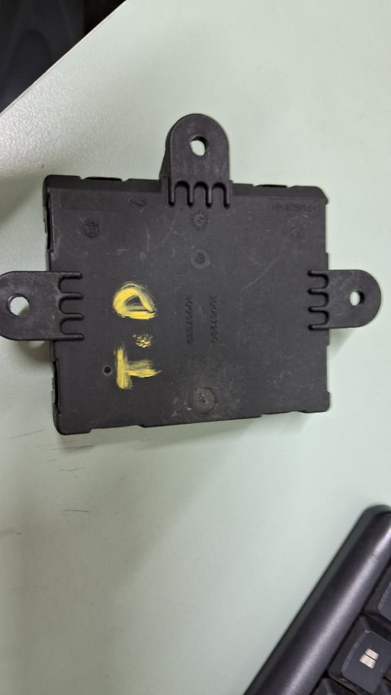 Módulo Conforto Traseiro Direito New Fiesta 2019 V134 6