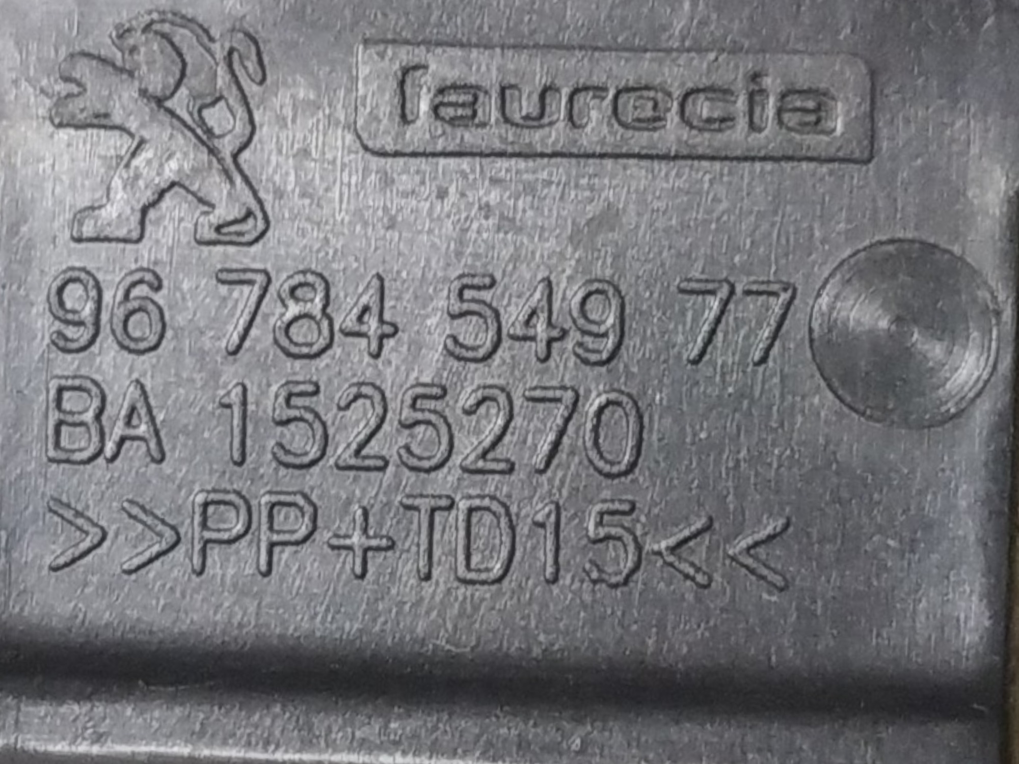 Moldura Da Central Multimídia Peugeot 208 1.2 2017 V103 5