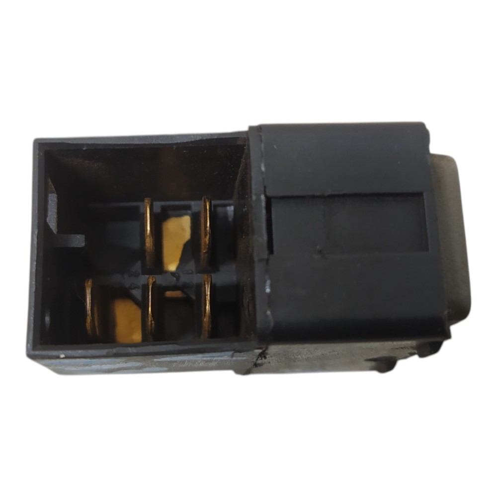 Botão Vidro Elétrico Traseiro Vw Gol G3 2001 V133 4