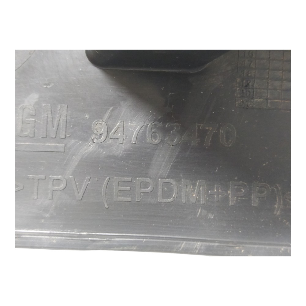 Defletor Parabarro Traseiro Direito Gm Onix 2014 1.4 V140 6