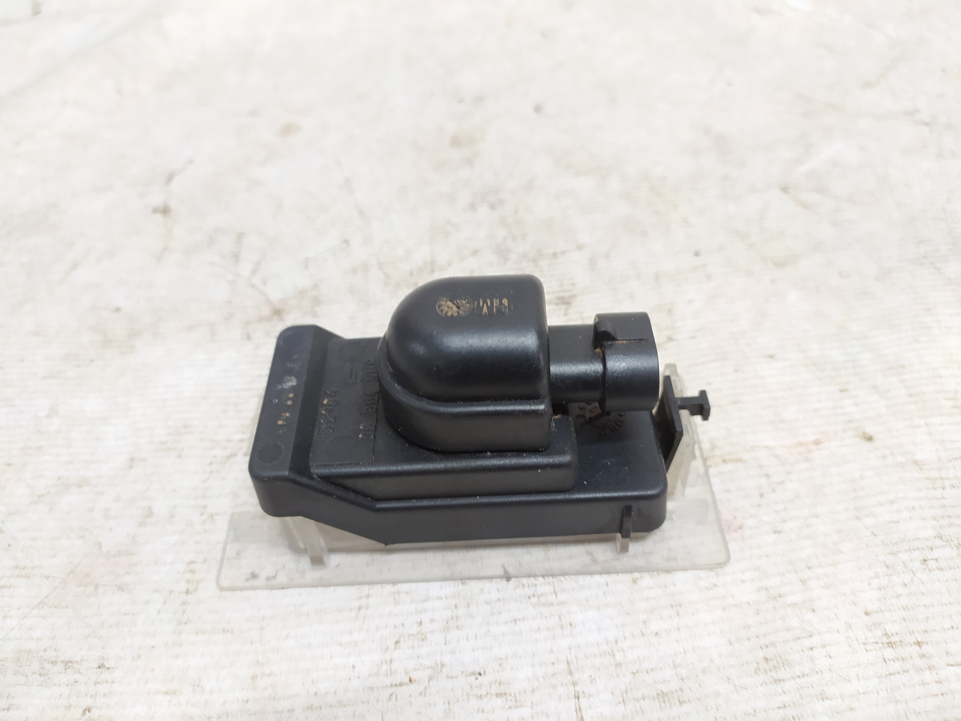 Luz Placa Chevrolet Celta 2005 90564968 V95 Balcão 2