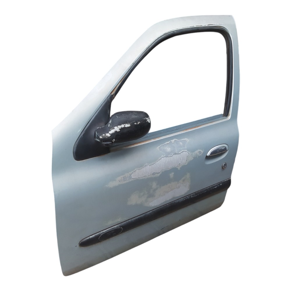 Porta dianteira esquerda Renault Clio 1.0 2001 V131 4