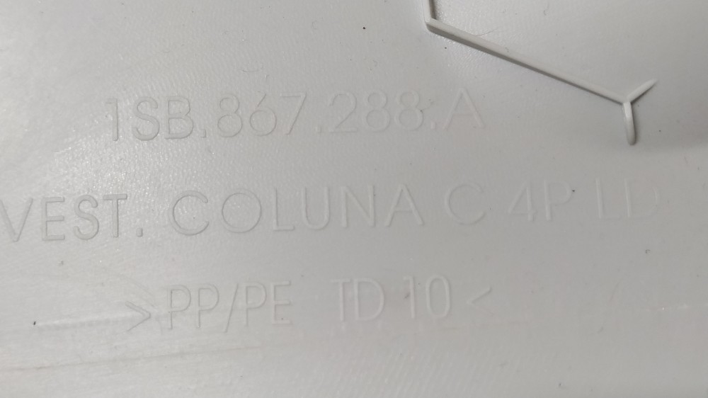 Acabamento Coluna Traseira Direita Vw Up Tsi 2019 V144 9