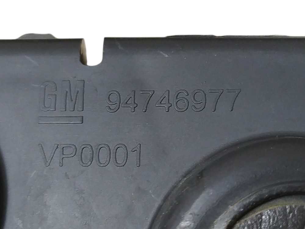Guia Parachoque Traseiro Direito Chevrolet Onix 2015 V109 5