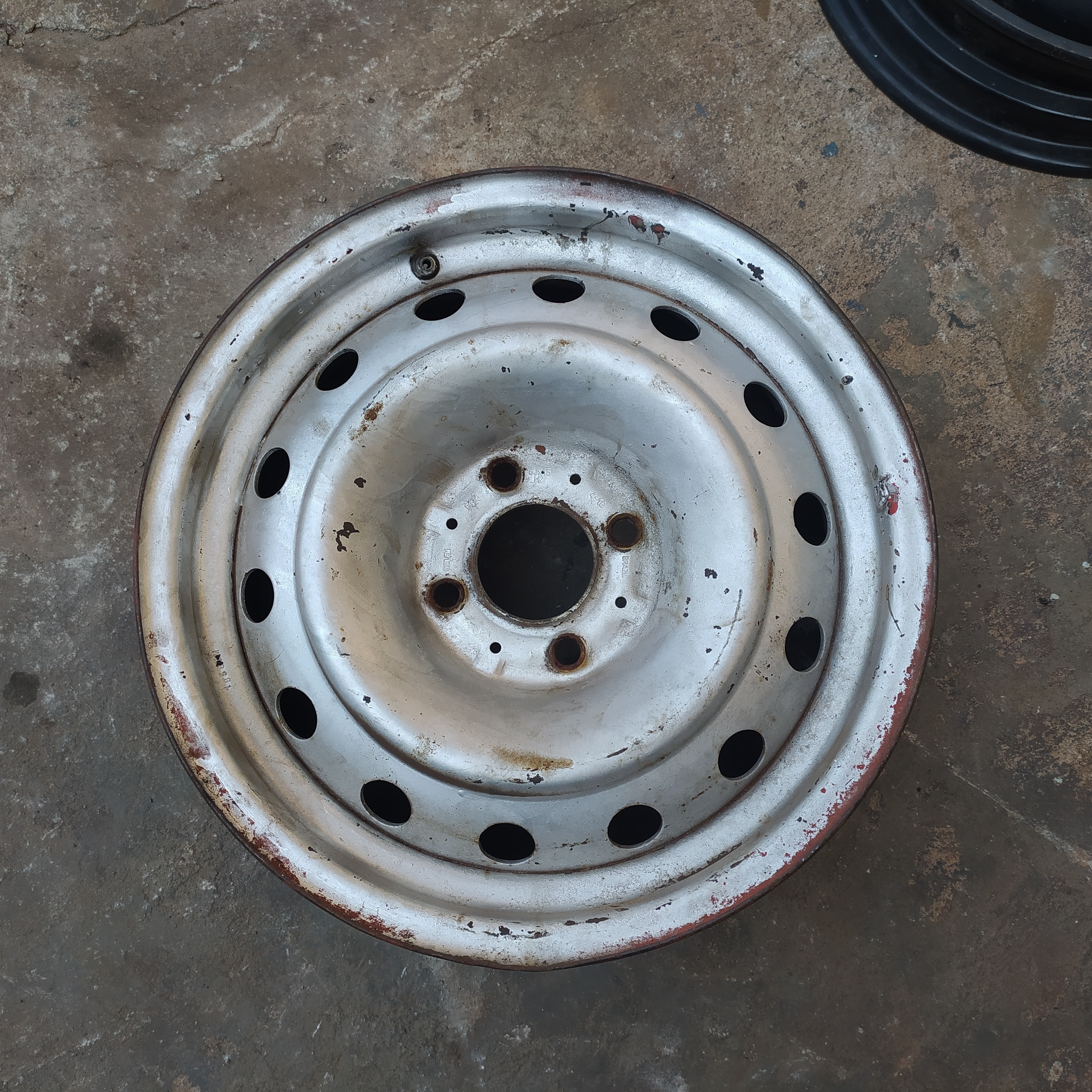 Roda Ferro Ford Aro 15 4X108 Balcão