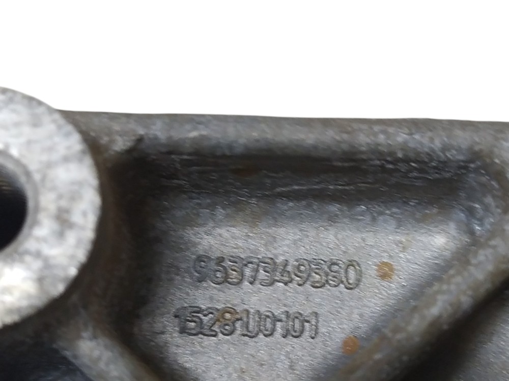 Suporte Do Alternador Citroen C3 1.4 2008 V107 7