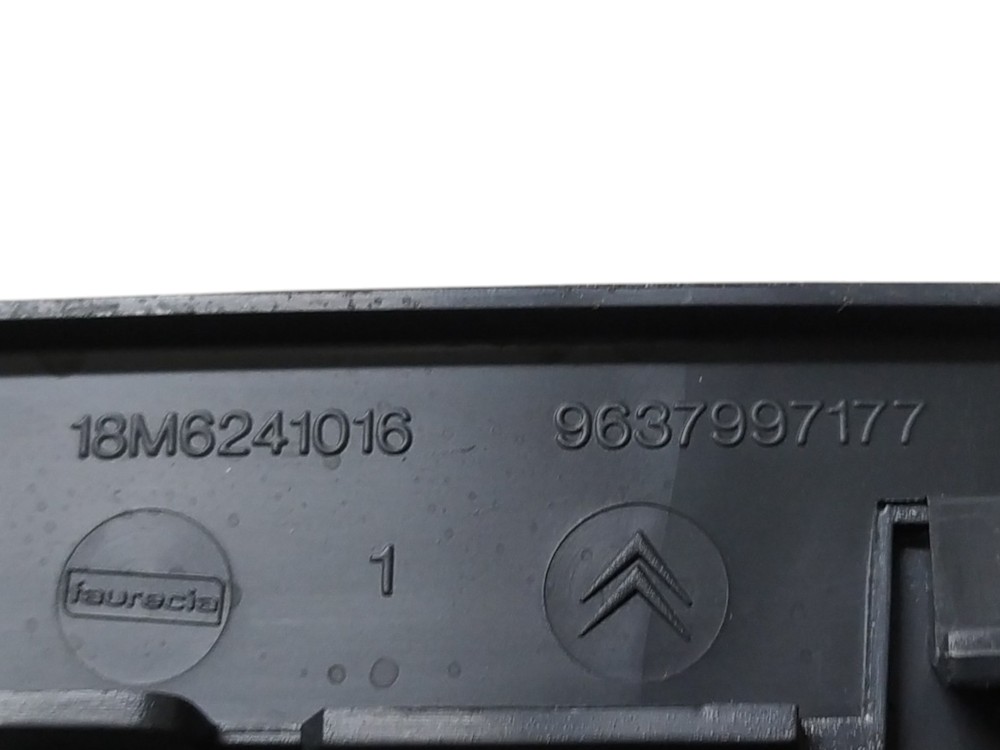 Moldura Acabamento Computador De Bordo Citroen C3 2008 V107 5