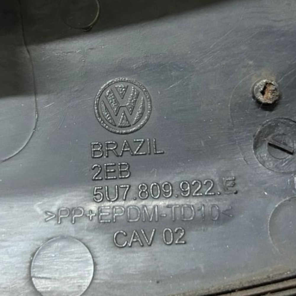 Moldura Parachoque Traseiro Direito Vw Saveiro G5 2012 V156 7