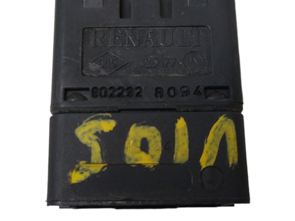 Botão Do Pisca Alerta Renault Logan 1.0 2008 V105 6